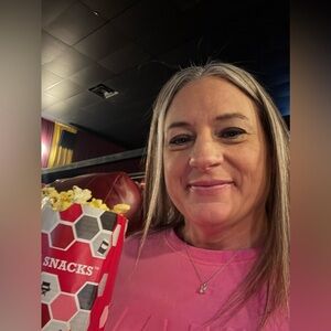 Meet your Posher, Sandra